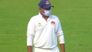 Photo of रणजी ट्रॉफी में मुंबई टीम ने मचाया तहलका, मास्क पहन मैदान पर उतरे खिलाड़ी तो मच गया हंगामा