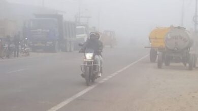Photo of यूपी: कोहरे की चादर से ढका पूरा प्रदेश, दृश्यता शून्य…गलन से जीवन बेहाल