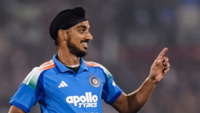 Photo of आखिरकार अर्शदीप सिंह को मिल गया मौका, ये गेंदबाज हुआ बाहर; देखें दोनों टीमों की प्लेइंग-11