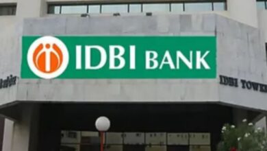 Photo of IDBI बैंक को खरीदने के लिए कोटक महिंद्रा बैंक और दुबई की इस कंपनी में मुकाबला