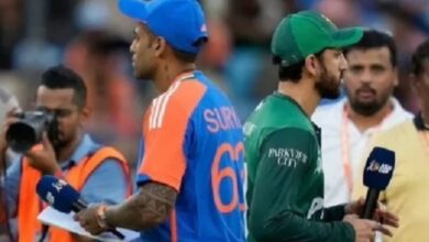Photo of किसी ने जताई नाराजगी तो कोई समझा सिर्फ दिखावा…, IND vs PAK नो हैंडशेक विवाद पर बंटा क्रिकेट जगत