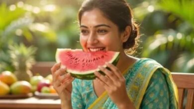 Photo of लंच या डिनर के तुरंत बाद तरबूज खाने की न करें गलती!